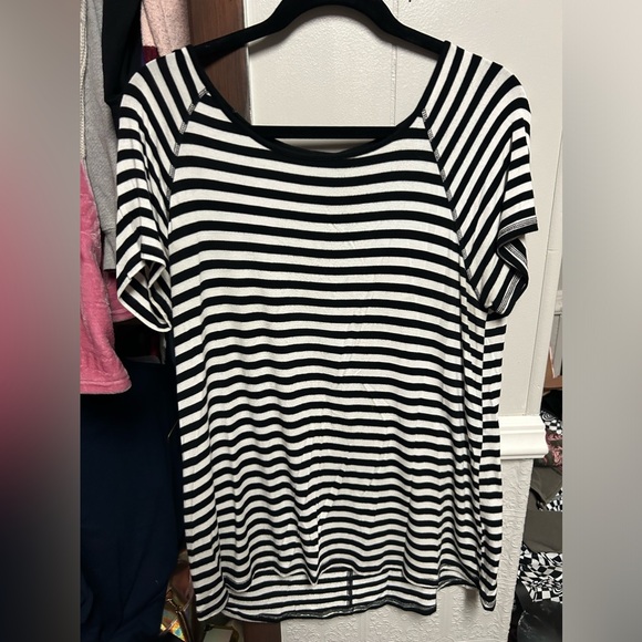 cabe & gauge Tops - Women’s top